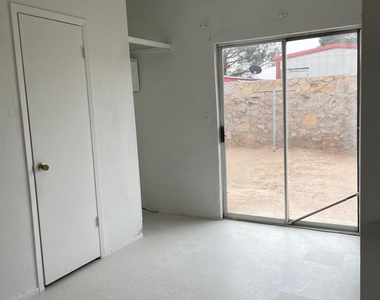 8154 Saint Andrew Lane - Photo Thumbnail 7