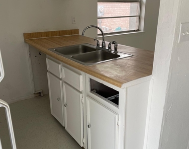 8154 Saint Andrew Lane - Photo Thumbnail 5
