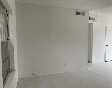 8154 Saint Andrew Lane - Photo Thumbnail 2