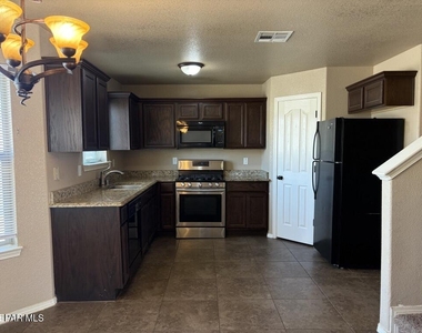 7029 Copper Town Drive - Photo Thumbnail 8