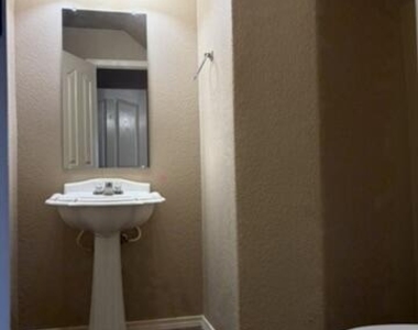 7029 Copper Town Drive - Photo Thumbnail 18
