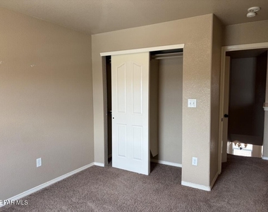 7029 Copper Town Drive - Photo Thumbnail 25