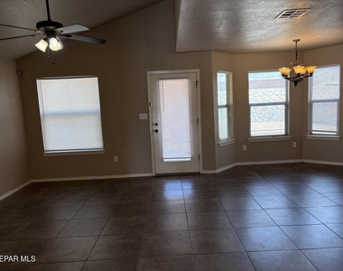 7029 Copper Town Drive - Photo Thumbnail 4