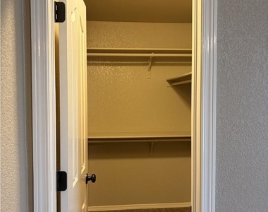 7029 Copper Town Drive - Photo Thumbnail 31