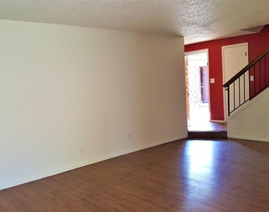 6611 Dawn Drive - Photo Thumbnail 3
