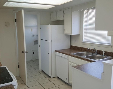 6611 Dawn Drive - Photo Thumbnail 9