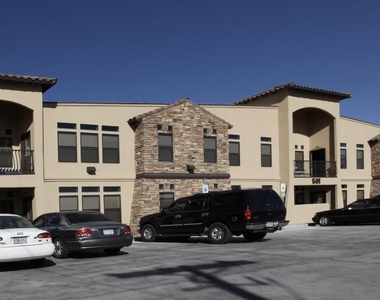 501 E Redd Road - Photo Thumbnail 20