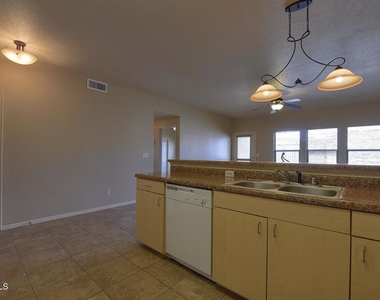 501 E Redd Road - Photo Thumbnail 26