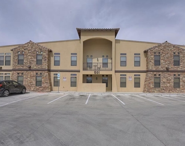 501 E Redd Road - Photo Thumbnail 16