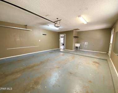 3217 Tomahawk Street - Photo Thumbnail 20