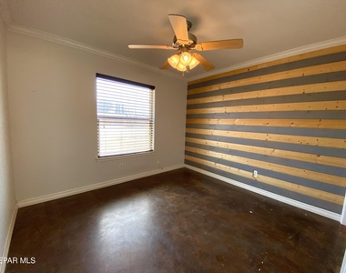 3217 Tomahawk Street - Photo Thumbnail 8