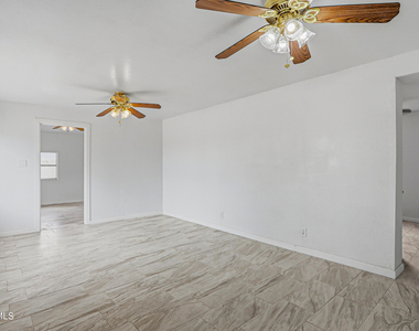 15088 Rancho Del Sur Drive - Photo Thumbnail 2
