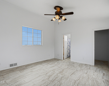 15088 Rancho Del Sur Drive - Photo Thumbnail 7