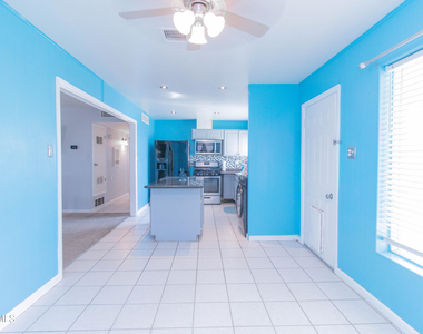451 Borrett Street - Photo Thumbnail 21