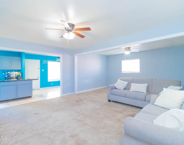 451 Borrett Street - Photo Thumbnail 1