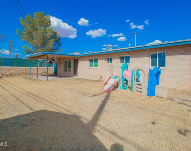 451 Borrett Street - Photo Thumbnail 25