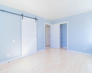 451 Borrett Street - Photo Thumbnail 15