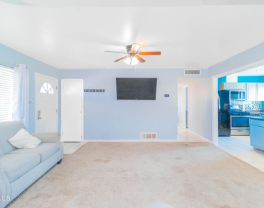 451 Borrett Street - Photo Thumbnail 9
