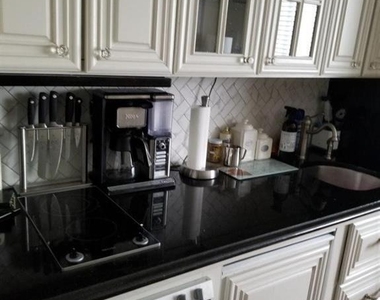 47 Lafayette Place - Photo Thumbnail 7