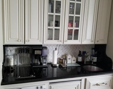 47 Lafayette Place - Photo Thumbnail 6