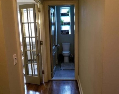 47 Lafayette Place - Photo Thumbnail 16