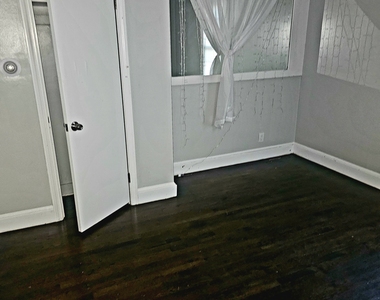 25 Baldwin Street - Photo Thumbnail 11