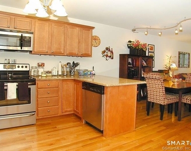 19 Bellevue Avenue - Photo Thumbnail 3