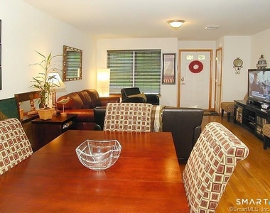 19 Bellevue Avenue - Photo Thumbnail 5