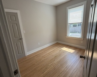54 Oak Avenue - Photo Thumbnail 11