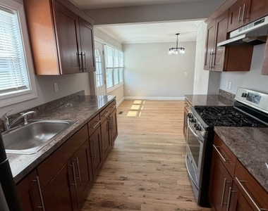 54 Oak Avenue - Photo Thumbnail 1