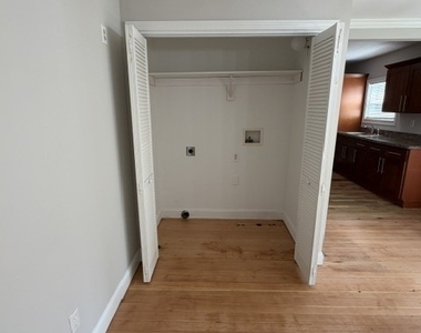 54 Oak Avenue - Photo Thumbnail 7