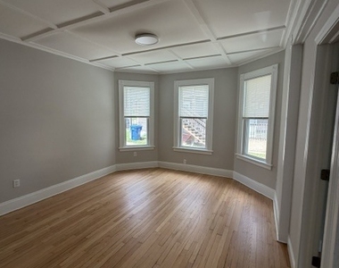 54 Oak Avenue - Photo Thumbnail 14