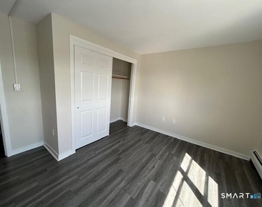 40-2 Prospect Avenue - Photo Thumbnail 11