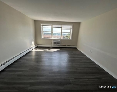 40-2 Prospect Avenue - Photo Thumbnail 7