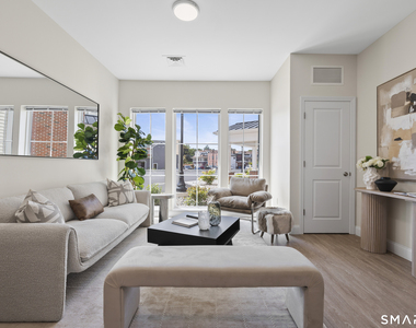 55 Steele Boulevard - Photo Thumbnail 14