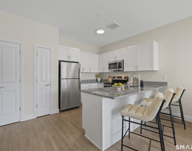 55 Steele Boulevard - Photo Thumbnail 5