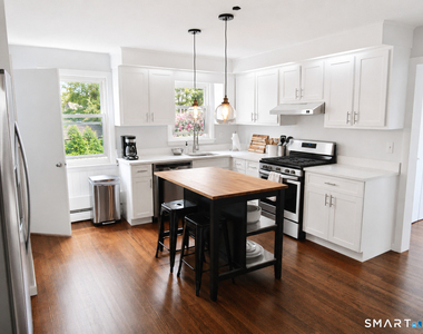 48 Beach Avenue - Photo Thumbnail 6