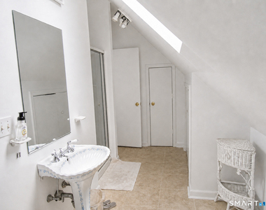 48 Beach Avenue - Photo Thumbnail 16