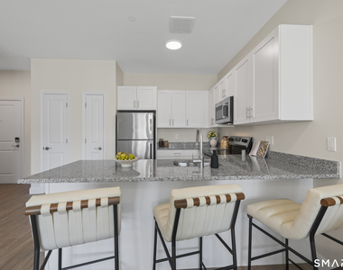 55 Steele Boulevard - Photo Thumbnail 6