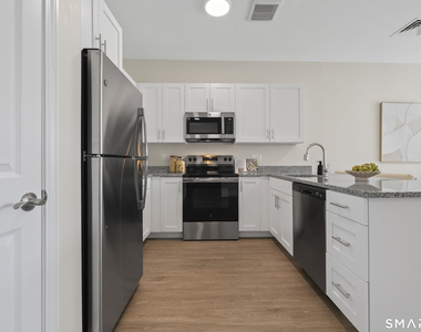55 Steele Boulevard - Photo Thumbnail 4