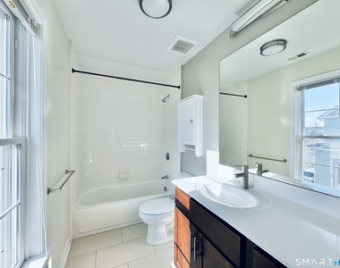 16 Merrell Avenue - Photo Thumbnail 7