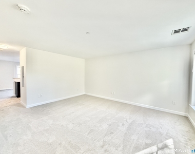 16 Merrell Avenue - Photo Thumbnail 6
