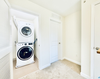 16 Merrell Avenue - Photo Thumbnail 4