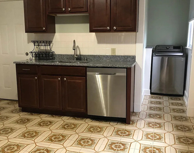 73 Anderson Avenue - Photo Thumbnail 6