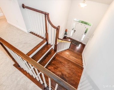 18 Hunting Ridge Lane - Photo Thumbnail 22