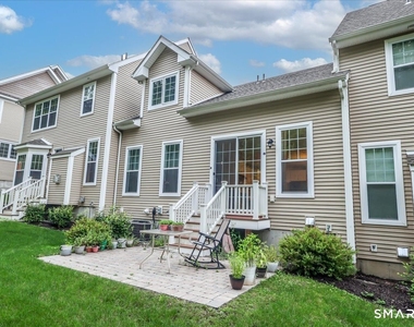 18 Hunting Ridge Lane - Photo Thumbnail 34