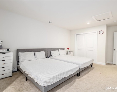 18 Hunting Ridge Lane - Photo Thumbnail 26