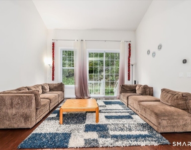 18 Hunting Ridge Lane - Photo Thumbnail 14