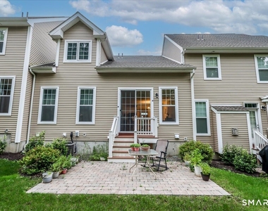 18 Hunting Ridge Lane - Photo Thumbnail 33