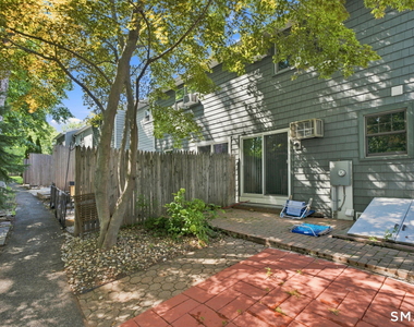 12 Towne House Lane - Photo Thumbnail 3